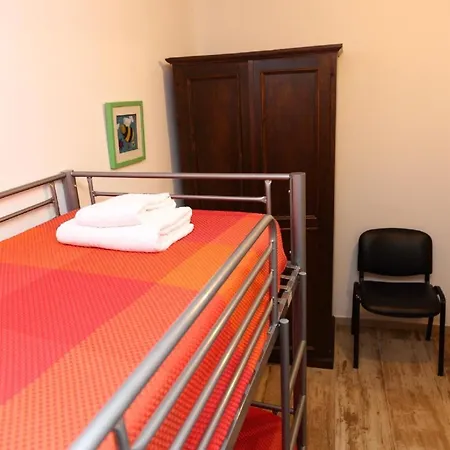 Fuer 6 Personen Ca 60 Qm In Cefalu, Sizilien Nordkueste Von Sizilien Cefalu