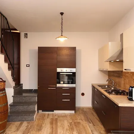Fuer 6 Personen Ca 60 Qm In Cefalu, Sizilien Nordkueste Von Sizilien *
