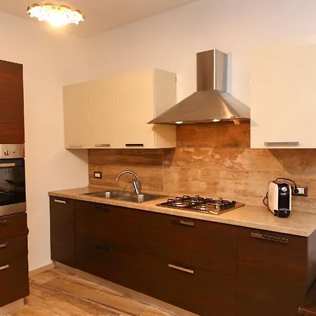 Fuer 6 Personen Ca 60 Qm In Cefalu, Sizilien Nordkueste Von Sizilien *