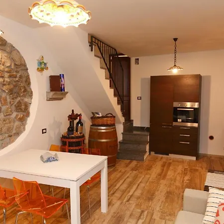 Fuer 6 Personen Ca 60 Qm In Cefalu, Sizilien Nordkueste Von Sizilien * Cefalu